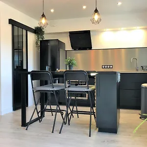  Appartement Confort Et Décoration Soignée à France